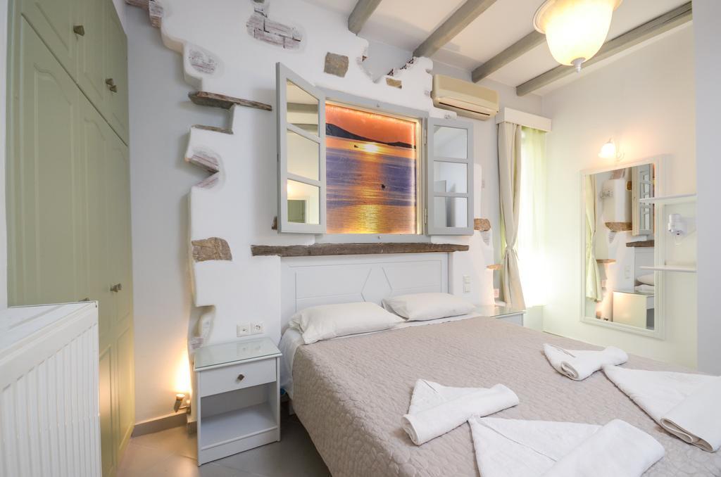 Santa Katerina Apartments & Studios Naxos City Room photo