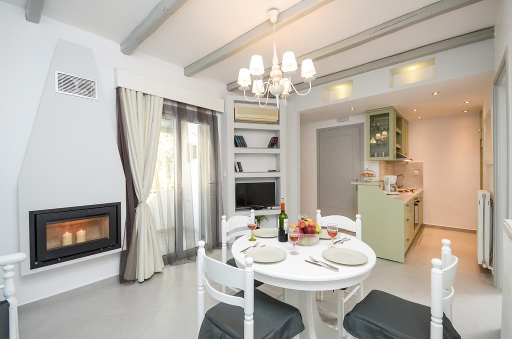 Santa Katerina Apartments & Studios Naxos City Room photo